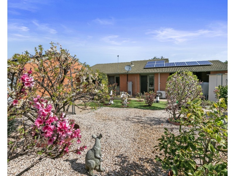 27 Warsaw Crescent, Hackham West SA 5163