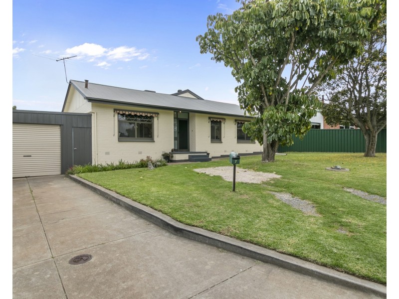 7 Higgins Street, O’sullivan Beach SA 5166