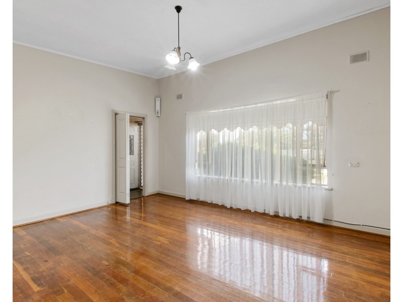 13 Madeira Drive, Morphett Vale SA 5162