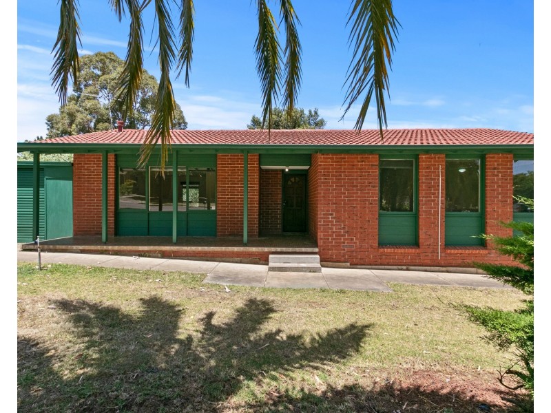 25 Hagen Crescent, Hackham West SA 5163