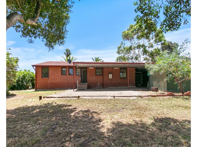 25 Hagen Crescent, Hackham West SA 5163