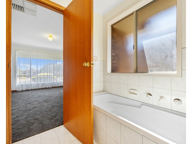 26 Driftwood Crescent, Seaford Rise SA 5169