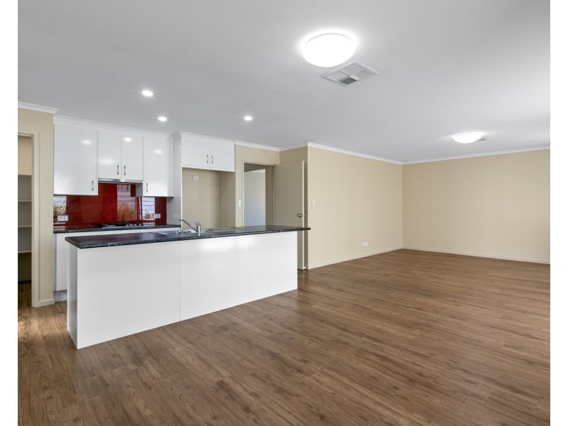 19 Manly Court, Seaford Rise SA 5169