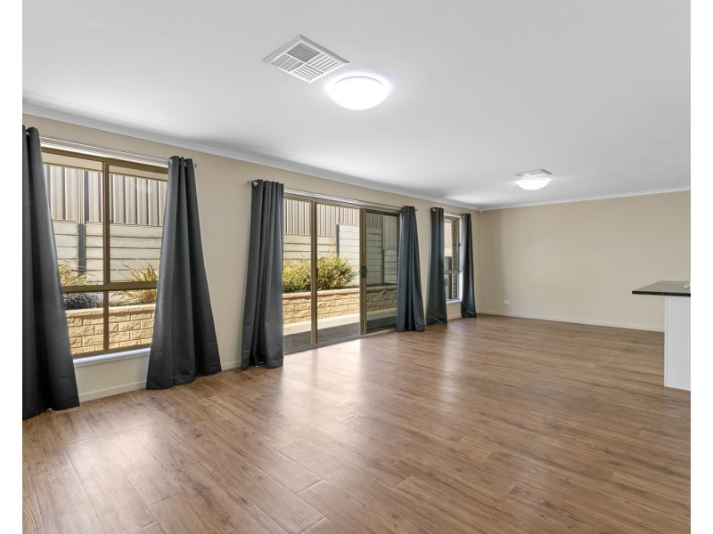 19 Manly Court, Seaford Rise SA 5169