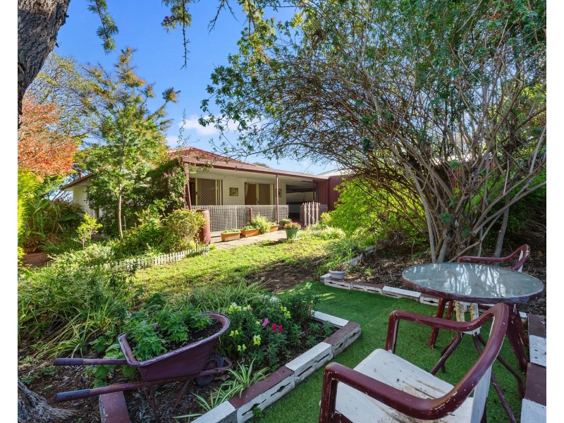 17 Julian Street, Christie Downs SA 5164