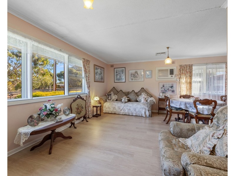 17 Julian Street, Christie Downs SA 5164