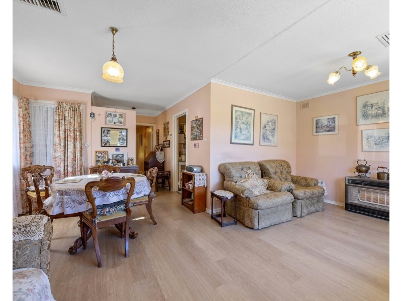 17 Julian Street, Christie Downs SA 5164