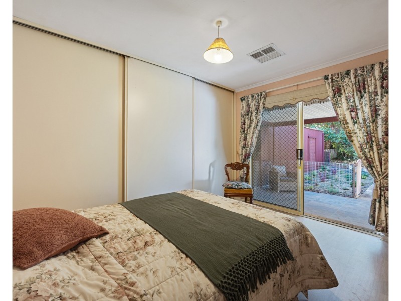 17 Julian Street, Christie Downs SA 5164