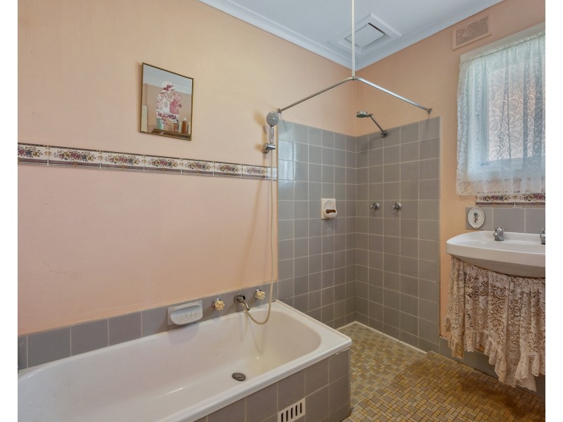 17 Julian Street, Christie Downs SA 5164