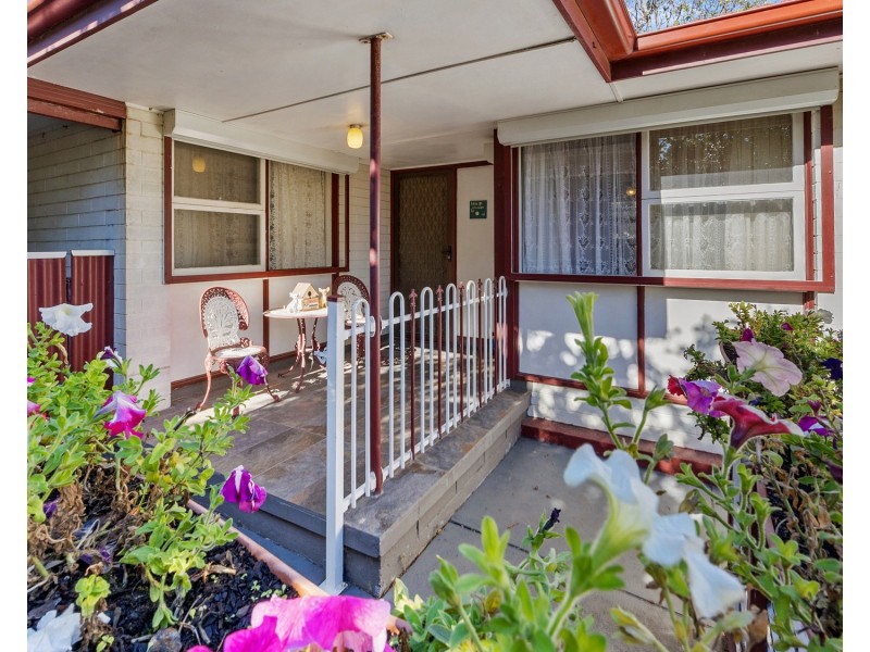 17 Julian Street, Christie Downs SA 5164