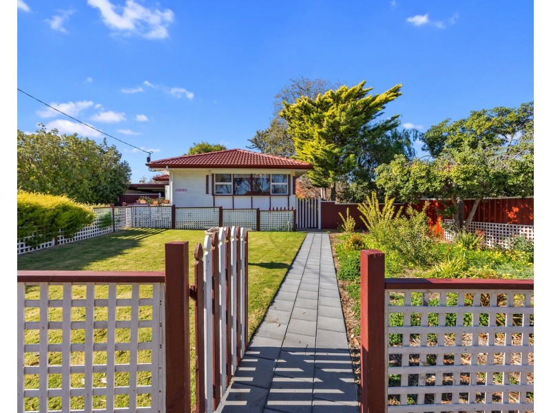 17 Julian Street, Christie Downs SA 5164