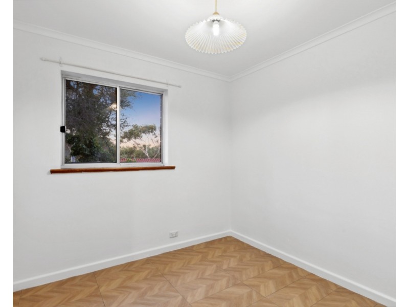 95 Black Road, Flagstaff Hill SA 5159