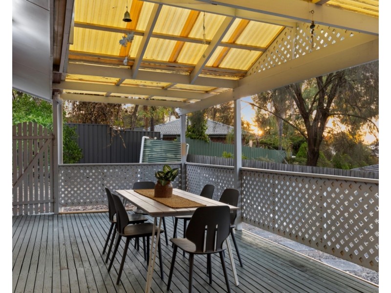 95 Black Road, Flagstaff Hill SA 5159