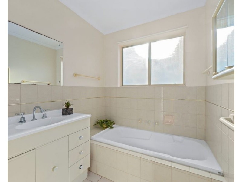 1/1 Heathersay Avenue, Aldinga Beach SA 5173