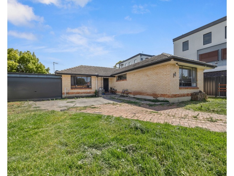 37 Warwick Grove, Morphett Vale SA 5162