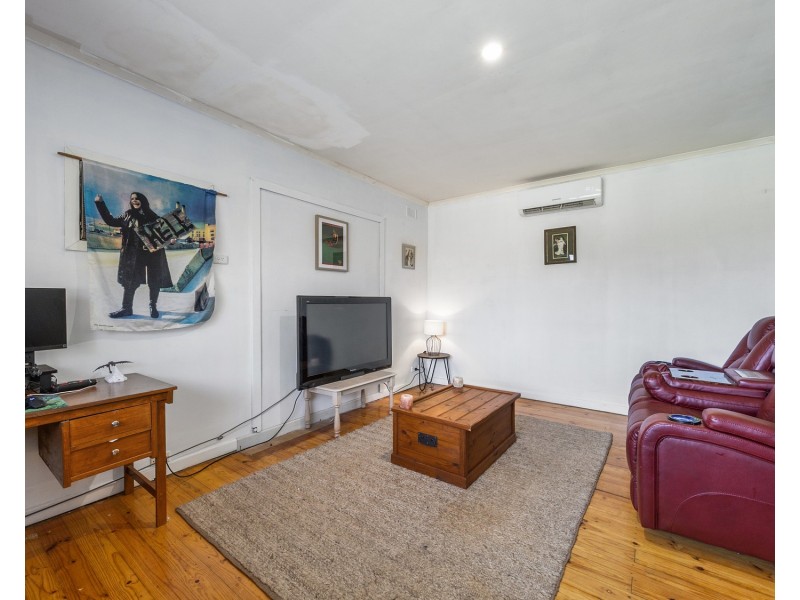 37 Warwick Grove, Morphett Vale SA 5162