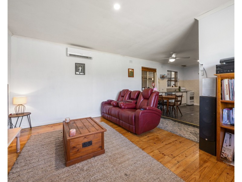 37 Warwick Grove, Morphett Vale SA 5162