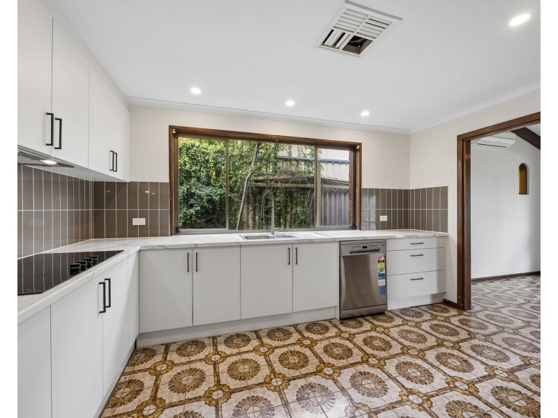 8 Ginkgo Street, Hallett Cove SA 5158