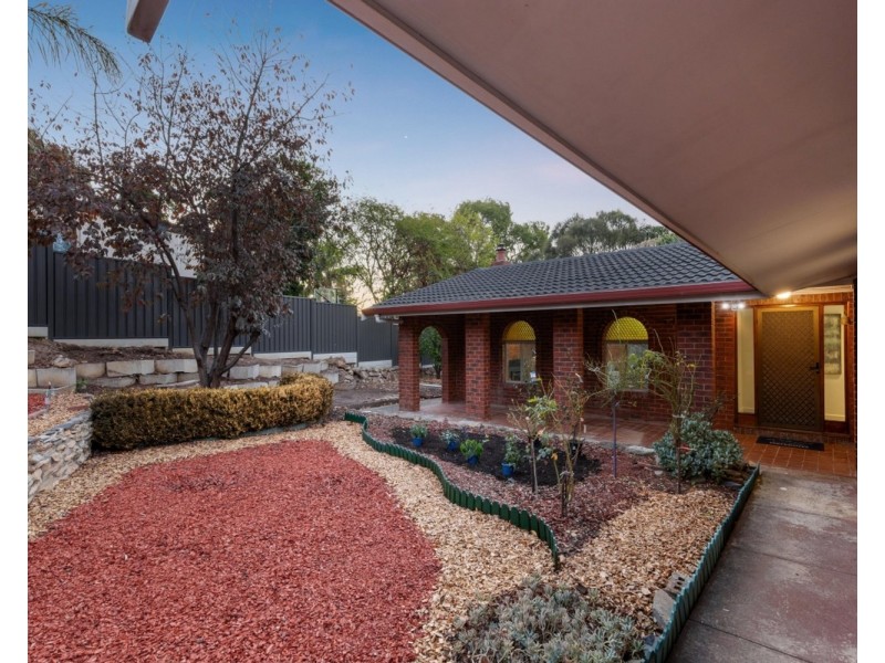 95 Black Road, Flagstaff Hill SA 5159