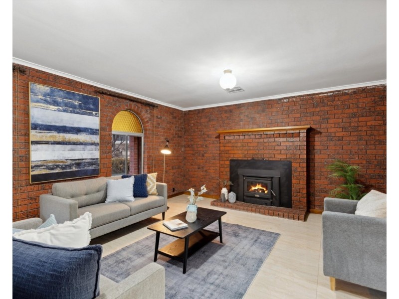 95 Black Road, Flagstaff Hill SA 5159