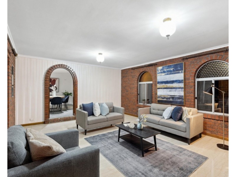 95 Black Road, Flagstaff Hill SA 5159