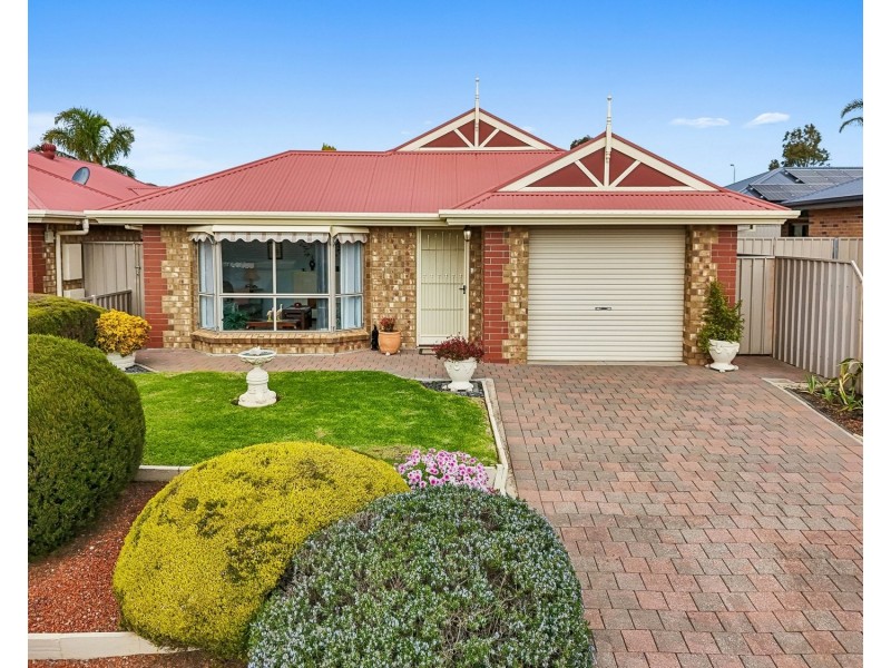 8 Churston Place, Moana SA 5169