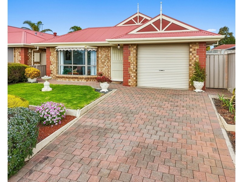 8 Churston Place, Moana SA 5169