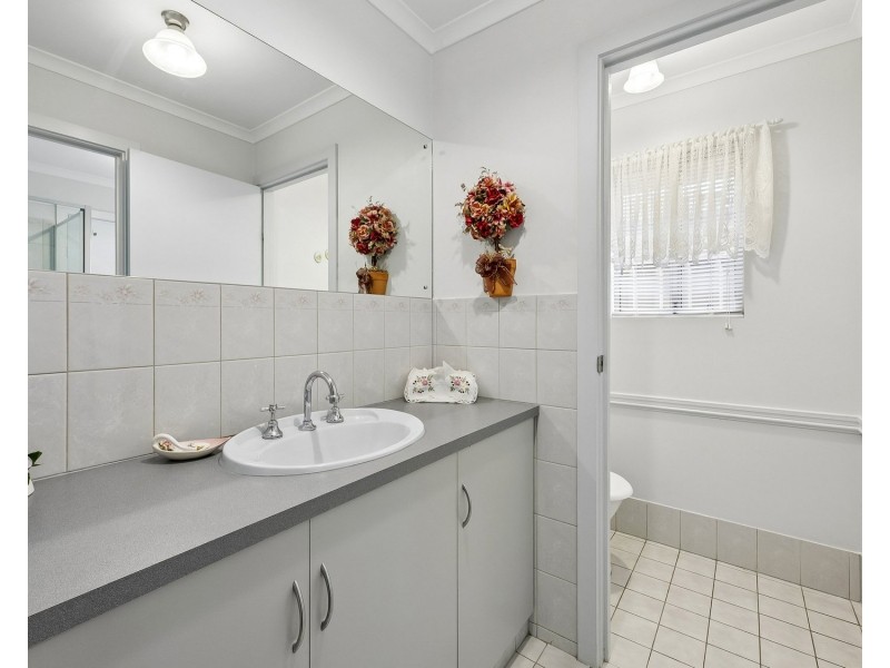 8 Churston Place, Moana SA 5169