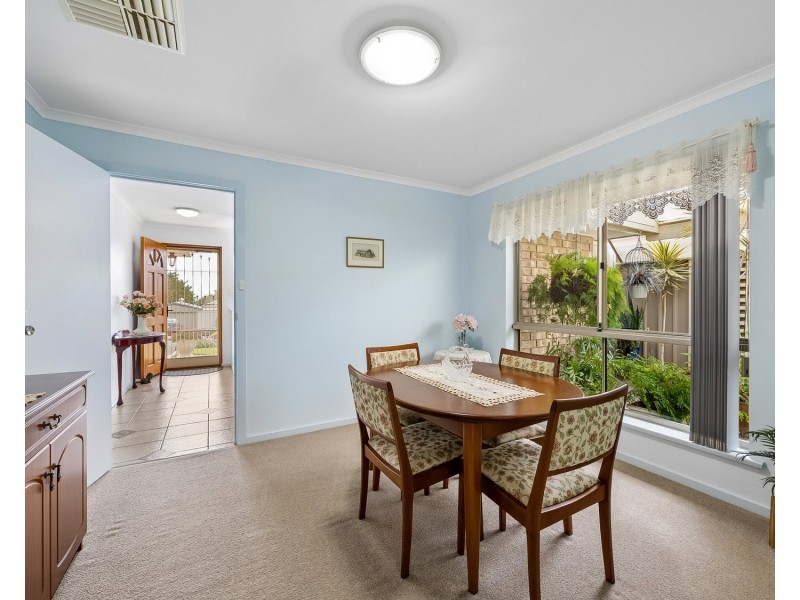 8 Churston Place, Moana SA 5169