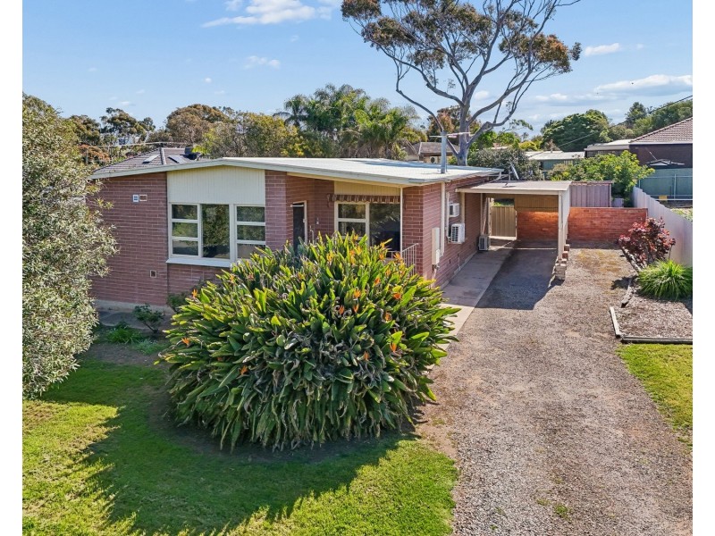 9 Taralga Road, O’sullivan Beach SA 5166