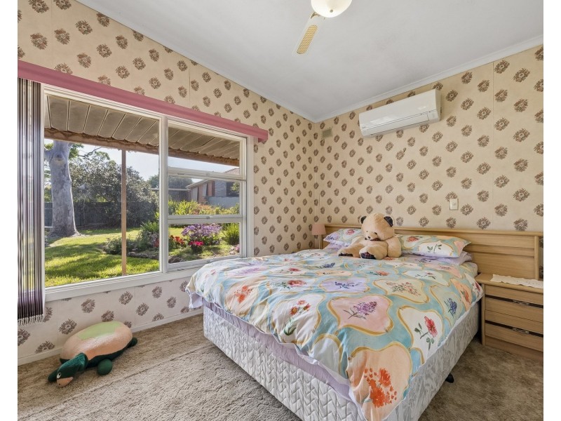 9 Taralga Road, O’sullivan Beach SA 5166