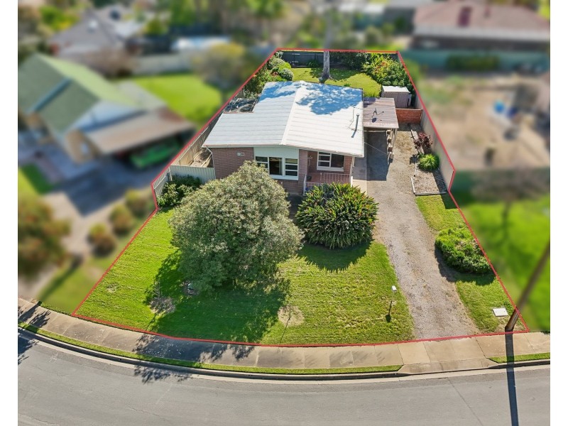 9 Taralga Road, O’sullivan Beach SA 5166