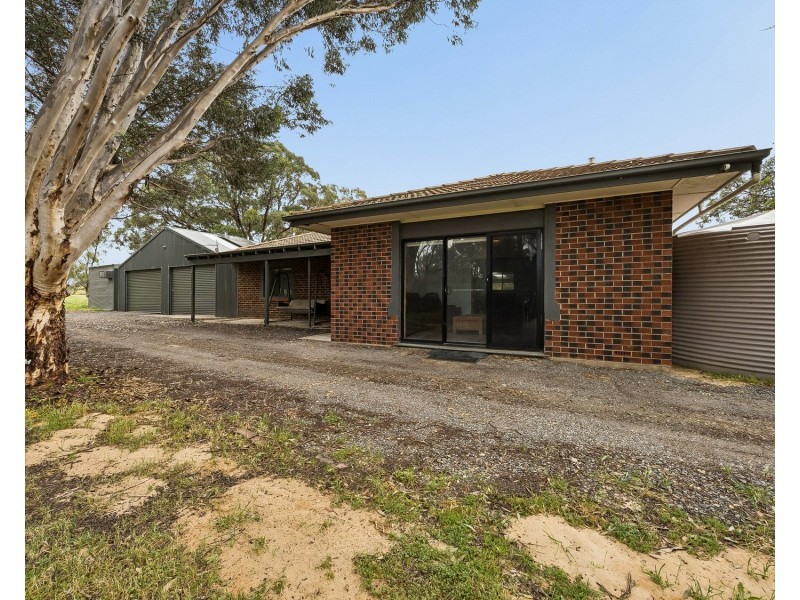 304 Upper Pennys Hill Road, Onkaparinga Hills SA 5163