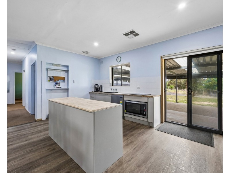 304 Upper Pennys Hill Road, Onkaparinga Hills SA 5163