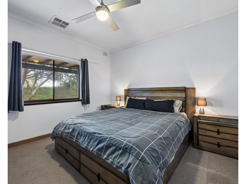 304 Upper Pennys Hill Road, Onkaparinga Hills SA 5163