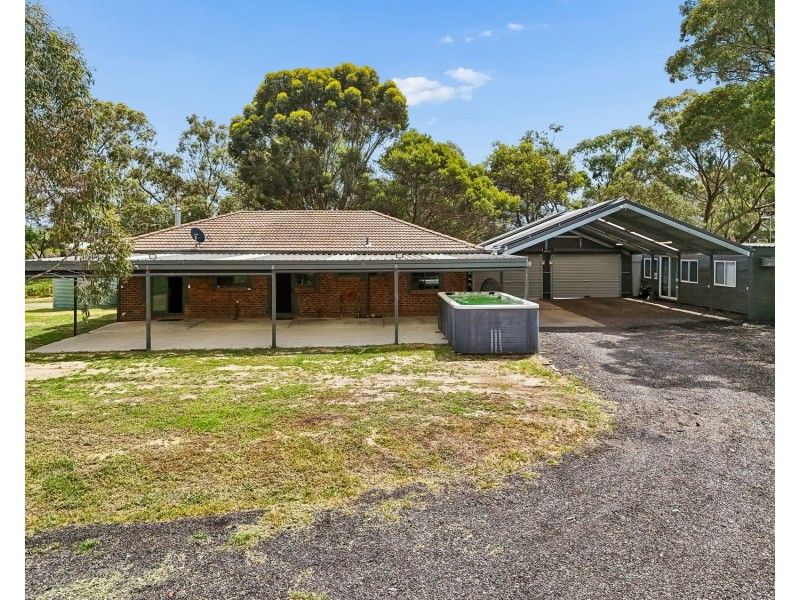 304 Upper Pennys Hill Road, Onkaparinga Hills SA 5163
