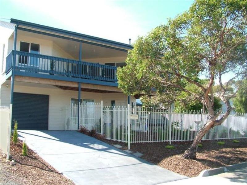 1 Maturin Avenue, Christies Beach SA 5165