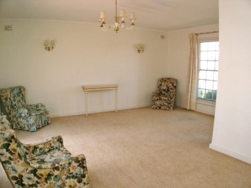 8 Karen Court – Off Windsong Crescent, Morphett Vale SA 5162