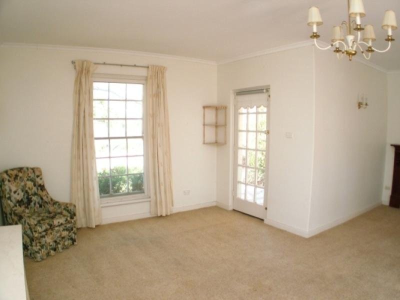 8 Karen Court – Off Windsong Crescent, Morphett Vale SA 5162