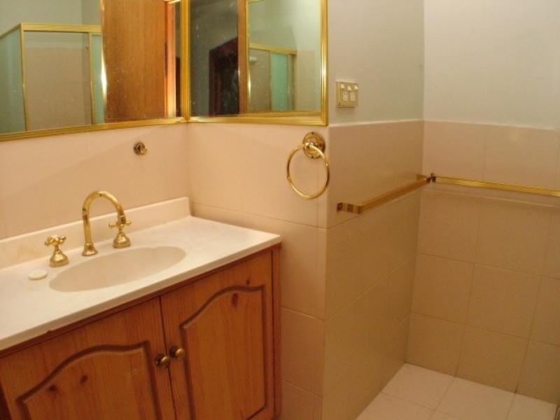 8 Karen Court – Off Windsong Crescent, Morphett Vale SA 5162