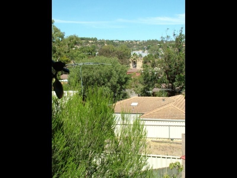 5 Tasman Court, Hackham SA 5163