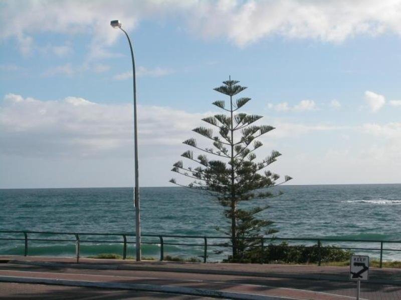 2/32 Esplanade, Christies Beach SA 5165