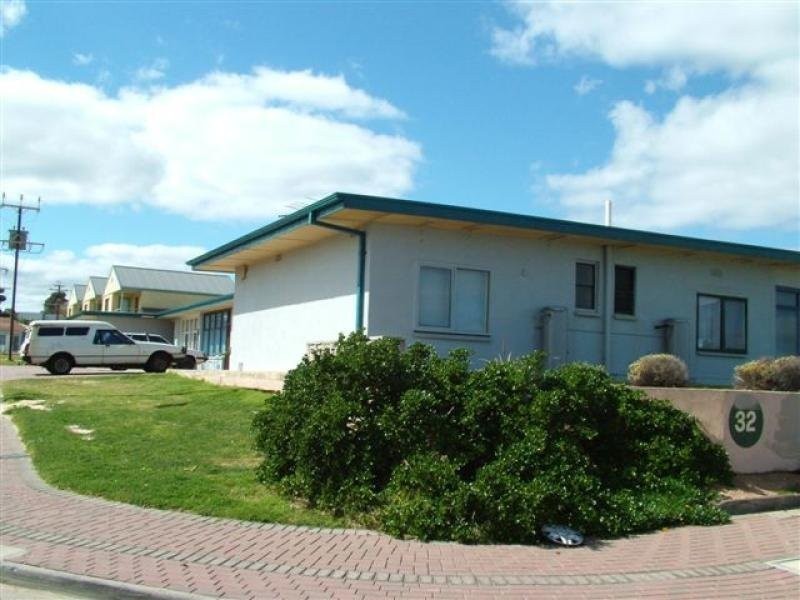 2/32 Esplanade, Christies Beach SA 5165