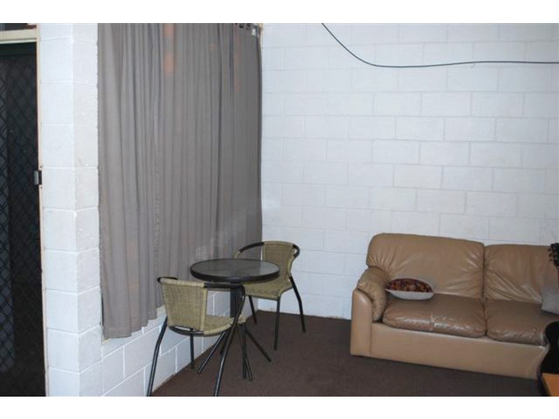 2/32 Esplanade, Christies Beach SA 5165