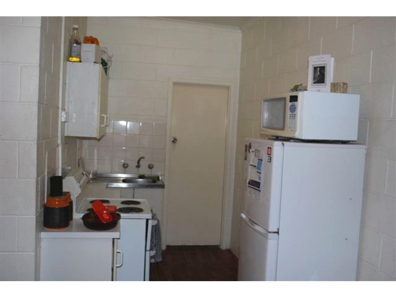 2/32 Esplanade, Christies Beach SA 5165