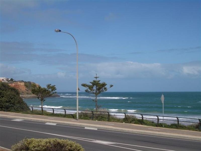 2/32 Esplanade, Christies Beach SA 5165