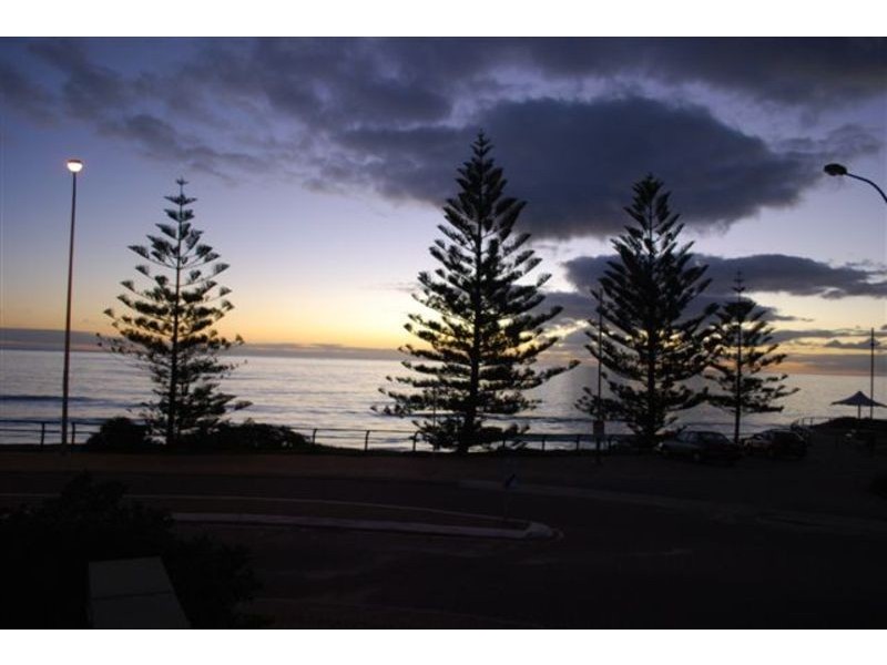 2/32 Esplanade, Christies Beach SA 5165
