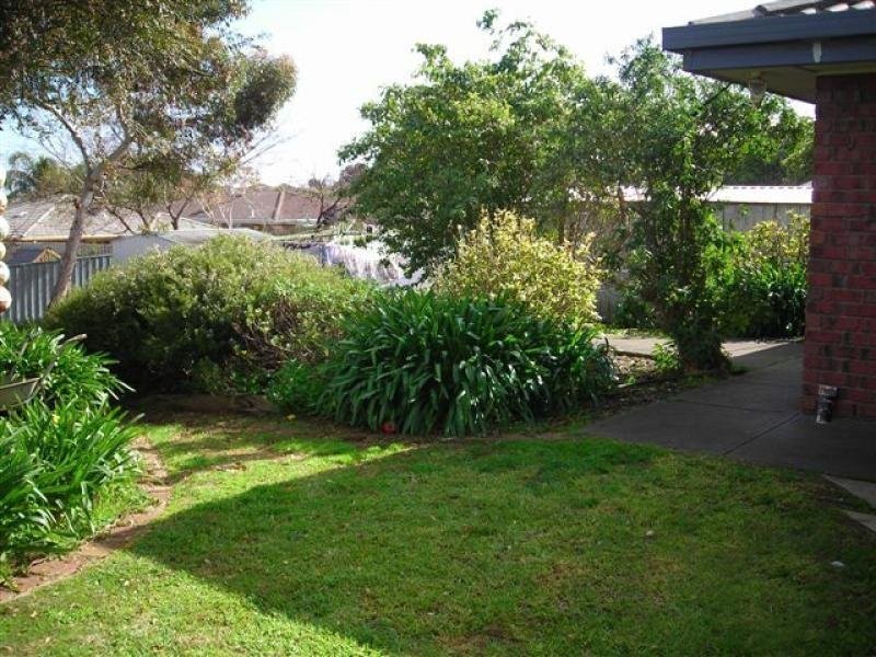 13 Kingswood Avenue, Onkaparinga Hills SA 5163