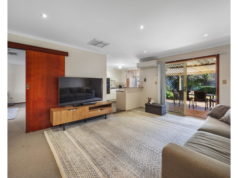 2 Smugglers Drive, Seaford Rise SA 5169