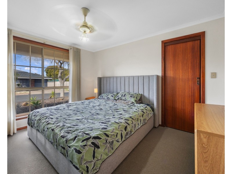 2 Smugglers Drive, Seaford Rise SA 5169